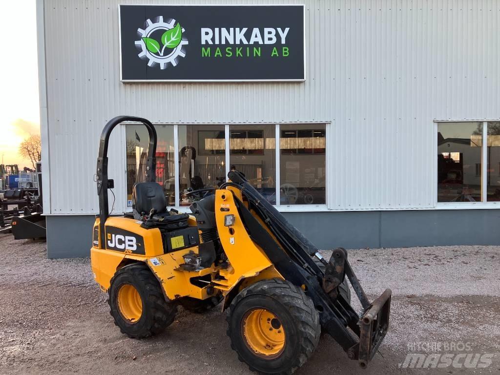 JCB 403 Večnamenski nakladalci