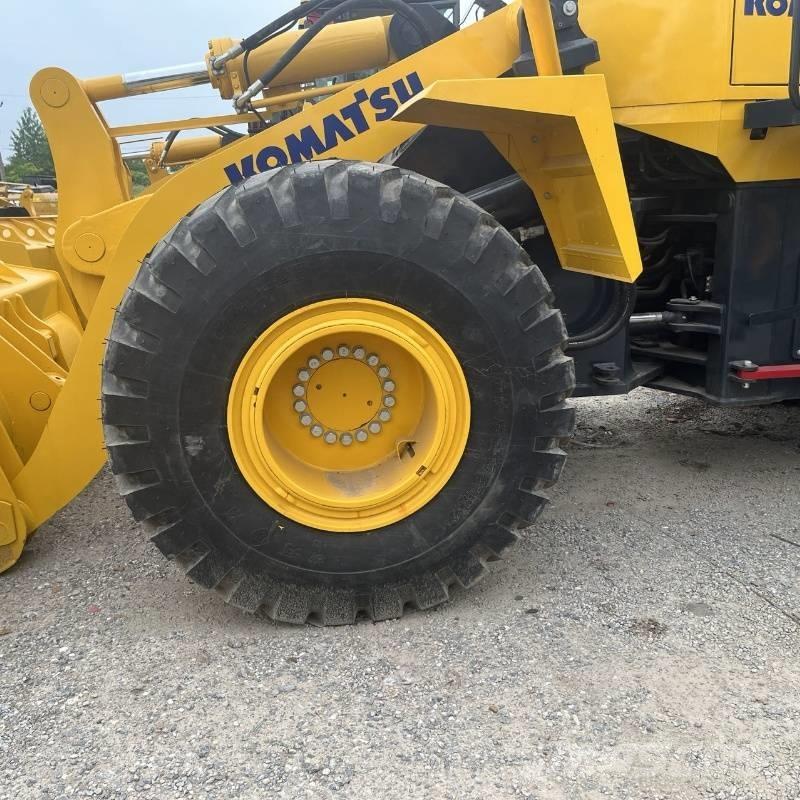 Komatsu WA 380 Kolesni nakladalci