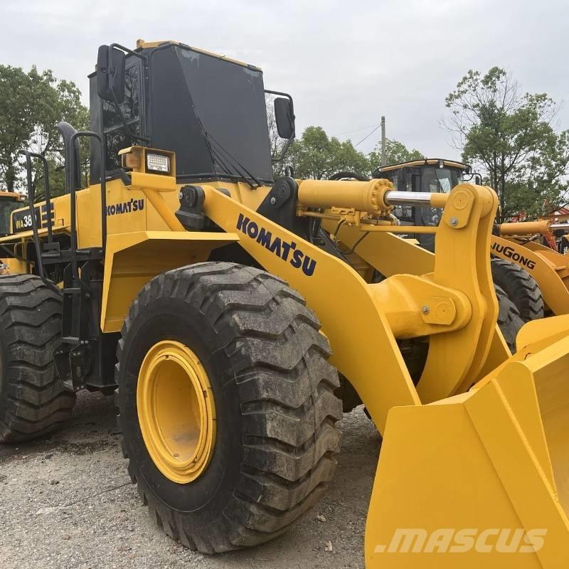 Komatsu WA 380 Kolesni nakladalci