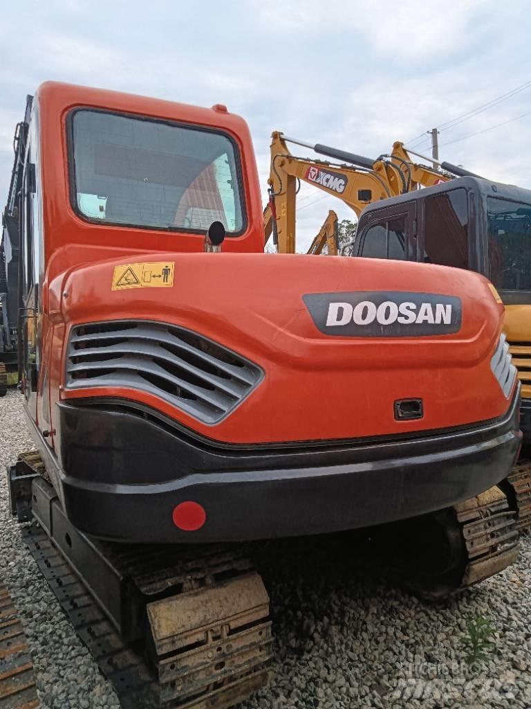 Doosan DX 75 Mini bagri <7t