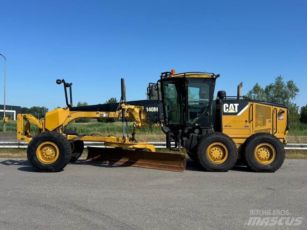 CAT 140M Grederji