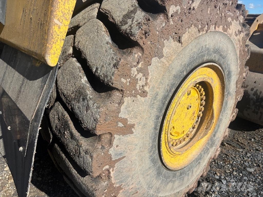 Komatsu WA 500-7 Kolesni nakladalci