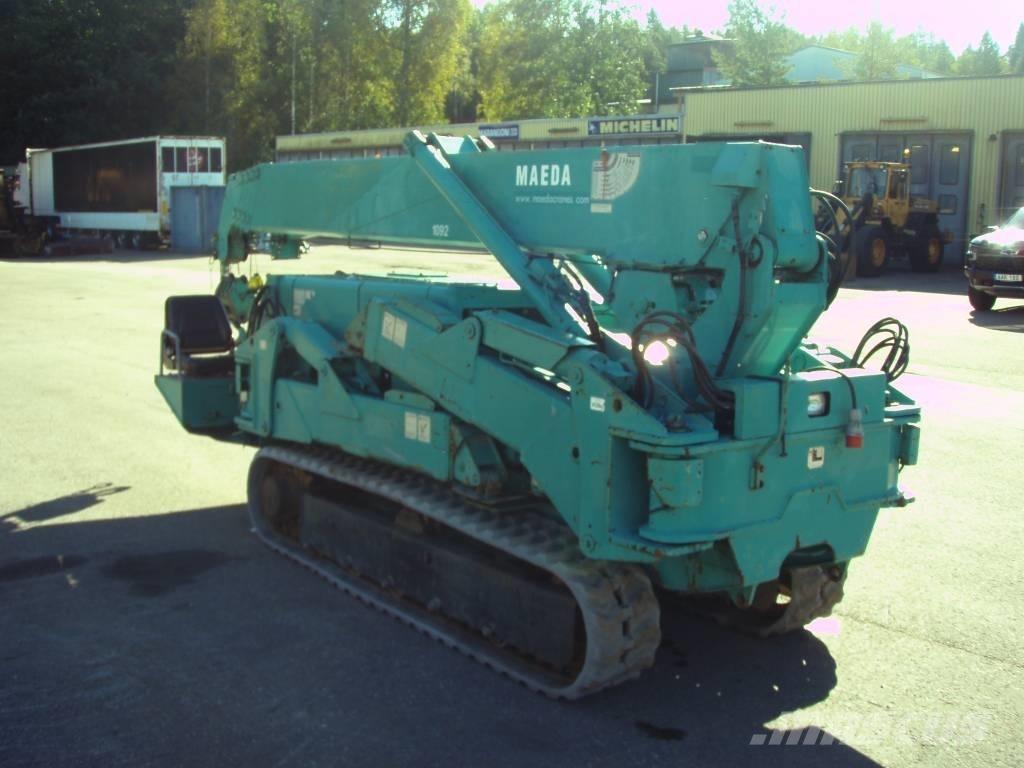 Maeda MC 405 CRME Dvigala na gosenicah