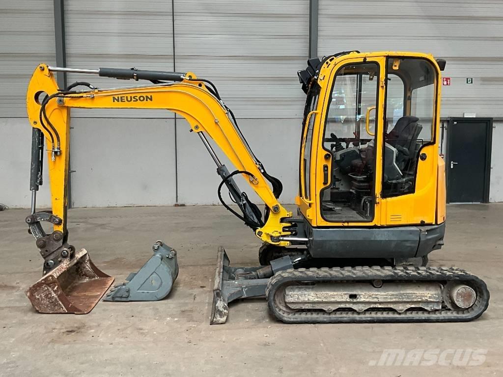 Neuson EZ 38 Mini bagri <7t