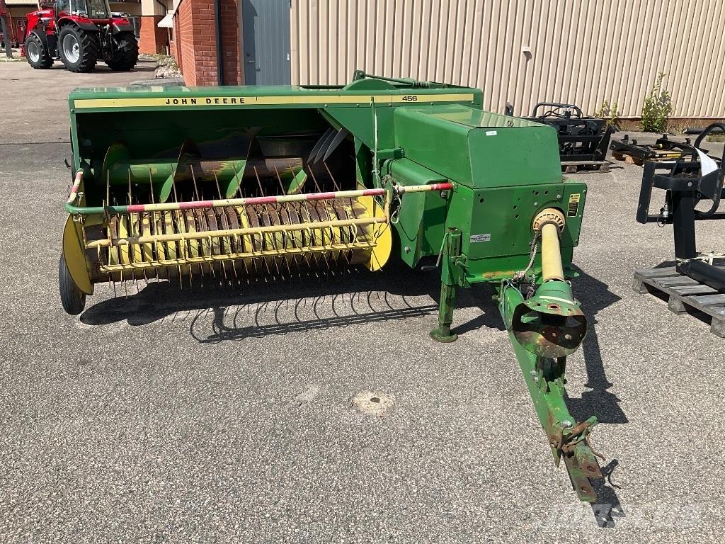 John Deere 440 Balirke (kvadratne bale)