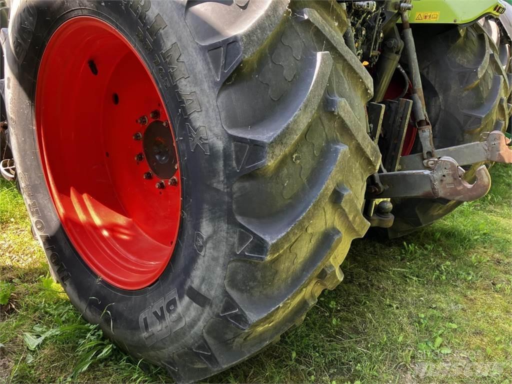 CLAAS Axion 850 Traktorji