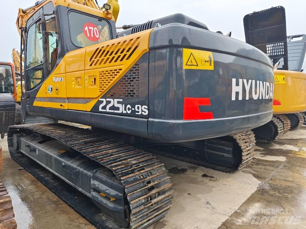 Hyundai R225LC-9S Bagri goseničarji