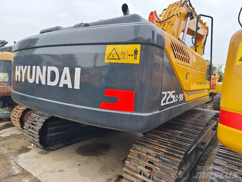 Hyundai R225LC-9S Bagri goseničarji