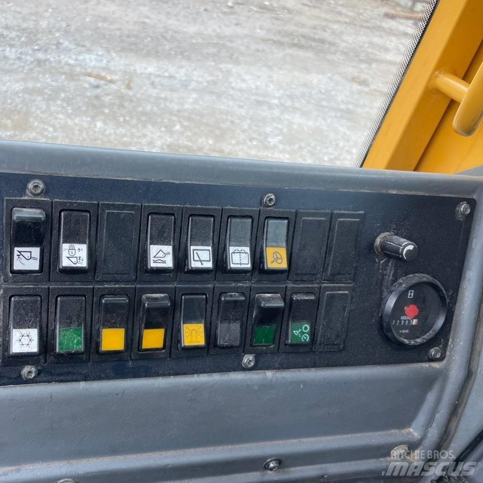 Volvo L 90 E Kolesni nakladalci