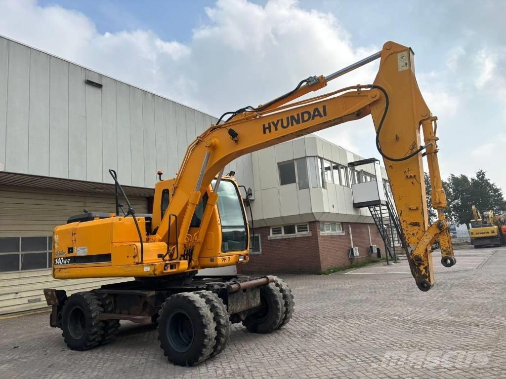 Hyundai 140W-7 Bagri na kolesih