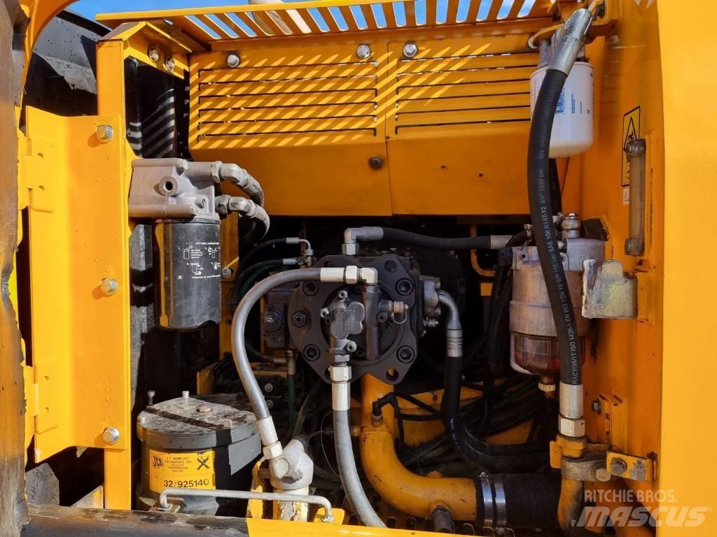 JCB JS 200 LC Bagri goseničarji