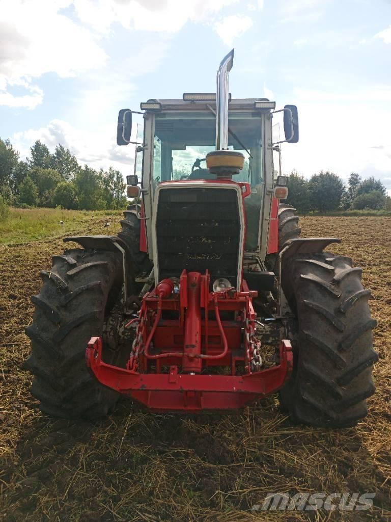 Massey Ferguson 2725 Traktorji