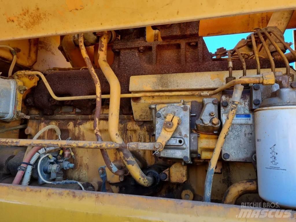 CAT 966C Kolesni nakladalci