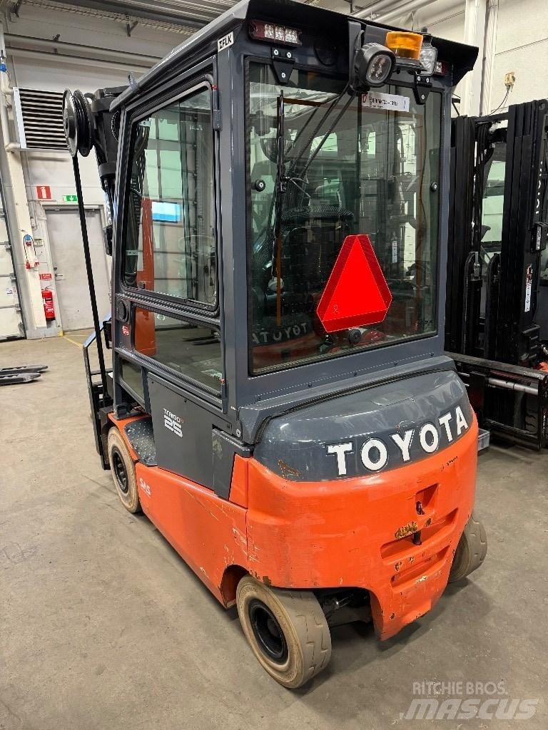 Toyota 8FBMKT25 Električni viličarji