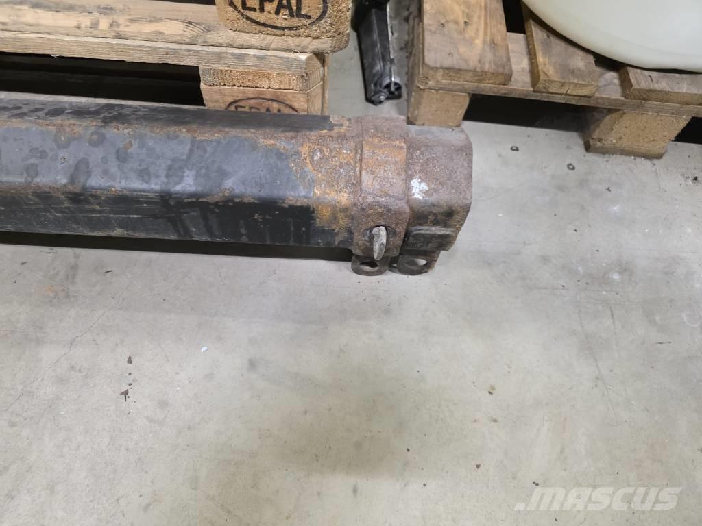 Scania R 650 Tovornjaki z žerjavom