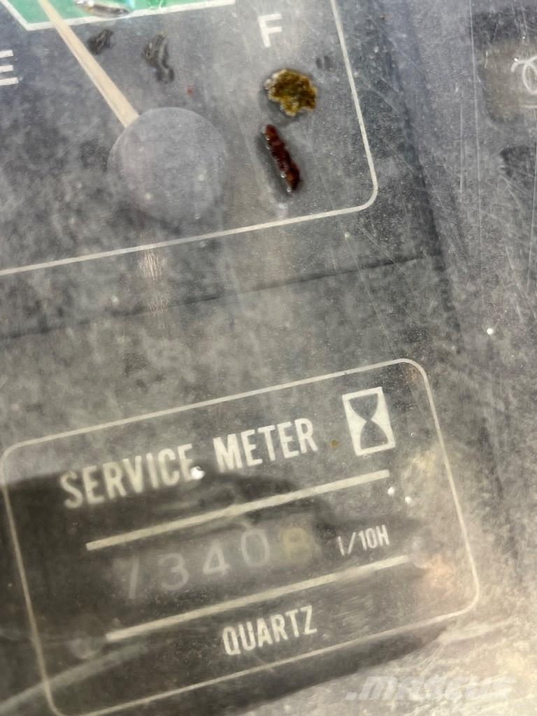 Hitachi EX 200-1 Bagri goseničarji