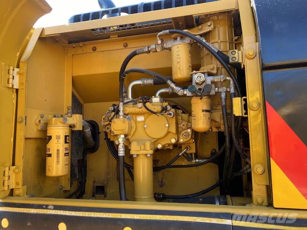 CAT 325 D Bagri goseničarji