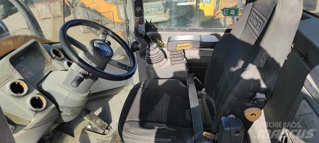 JCB 457 HT Kolesni nakladalci