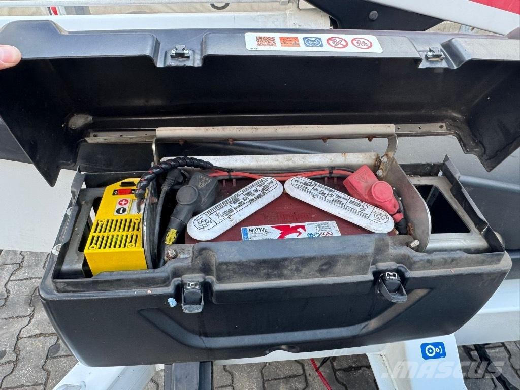 Dino 120 TB Vlečne dvižne ploščadi