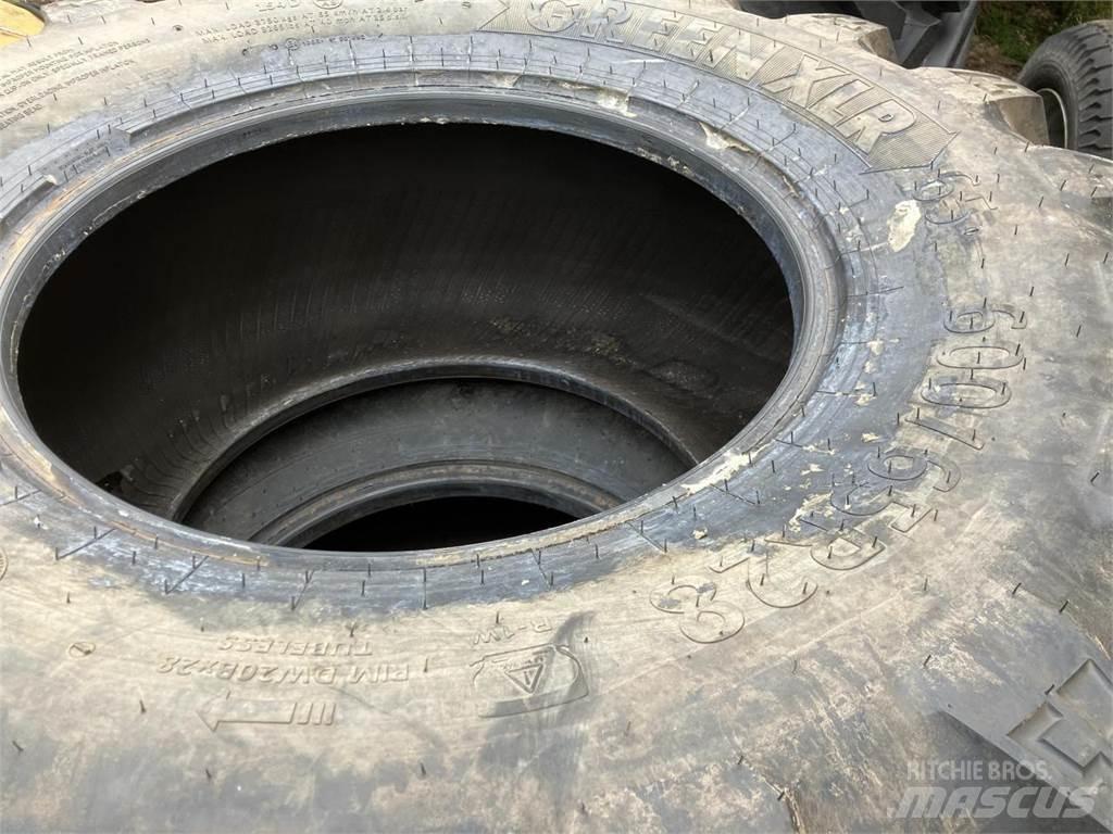 BKT 600/65R28 Gume, kolesa in platišča