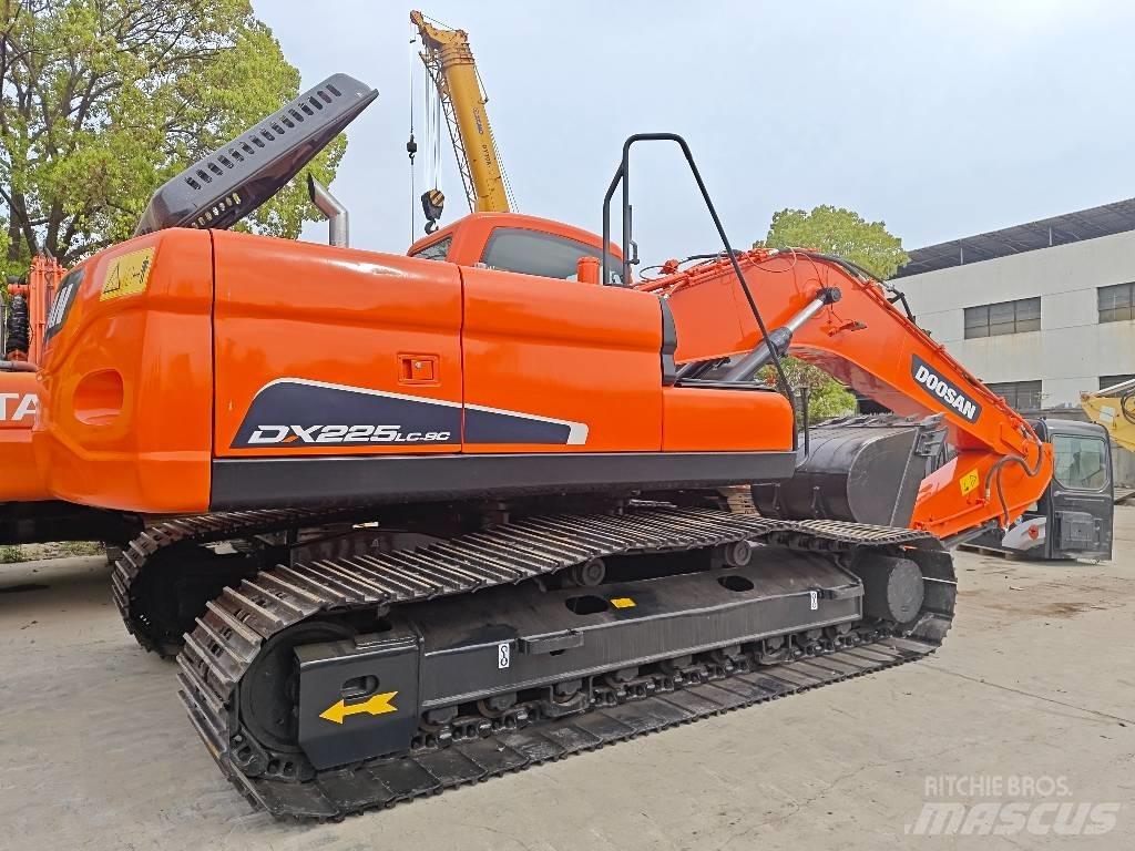 Doosan DX 225 LC-9 Bagri goseničarji