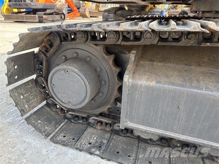 Doosan DX75 Bagri goseničarji