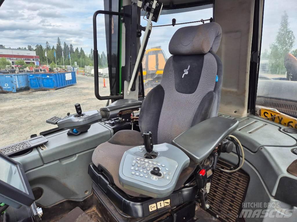 John Deere 1270E Harvesterji