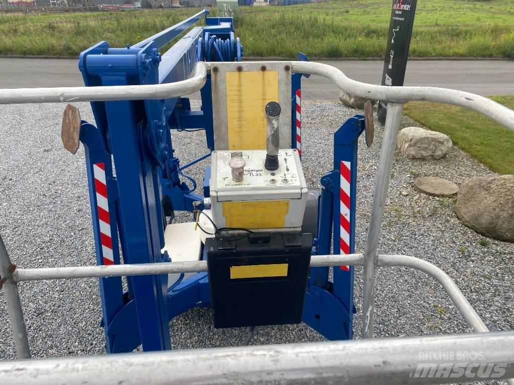UpRight TL38 Vlečne dvižne ploščadi