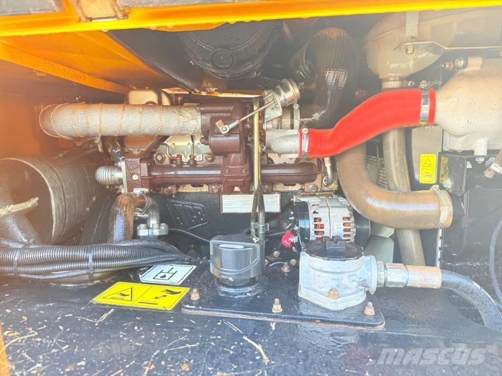 JCB 6 T Ne cestni demperji