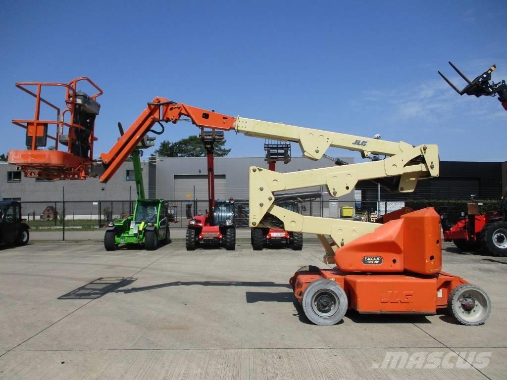 JLG E400 AJPN (687) Zglobne samohodne dvižne ploščadi
