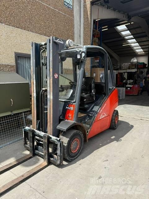 Linde H 25 D Dizelski viličarji