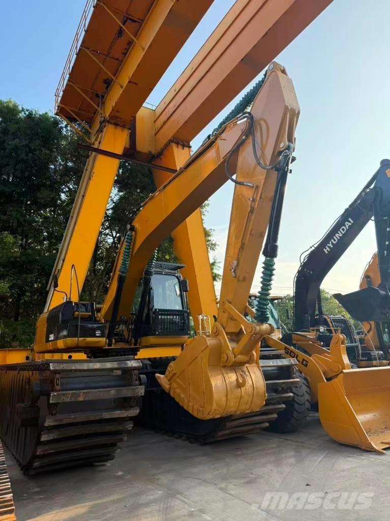 CAT 320D2 Amfibijski bagri