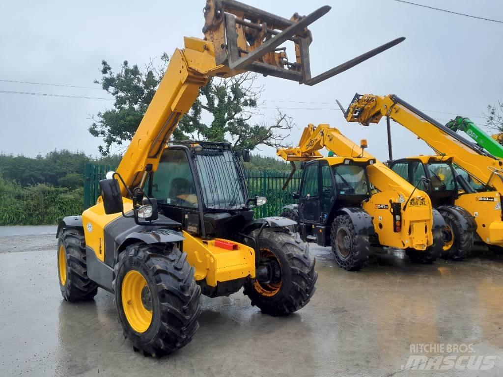 JCB 541-70 Kmetijski teleskopski nakladalci