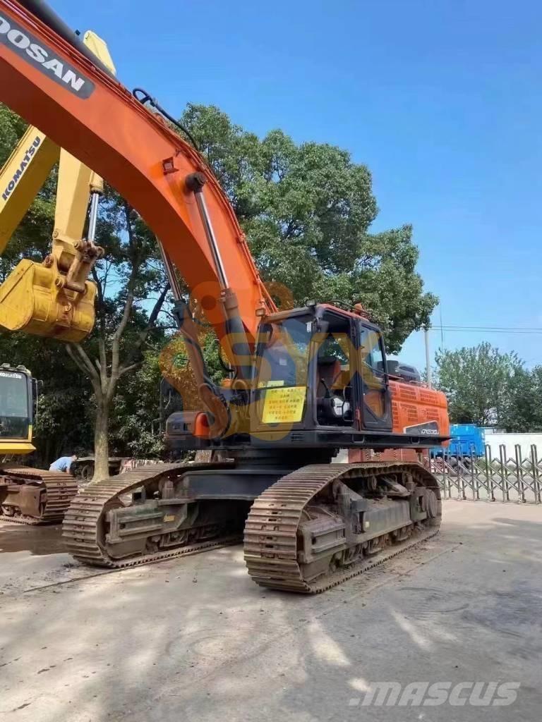 Doosan DX530 LC Bagri goseničarji