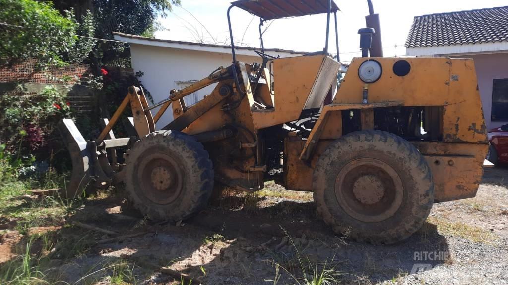 CASE W20B Kolesni nakladalci