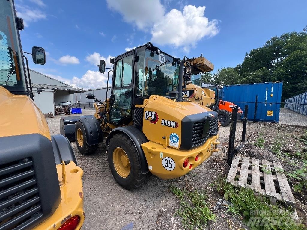 CAT 908M - 908 M Kolesni nakladalci