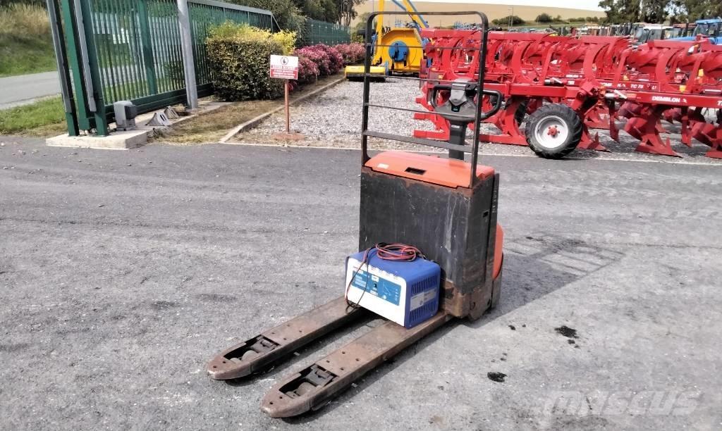 Toyota LWE 180 Električni nizko dvižni viličar