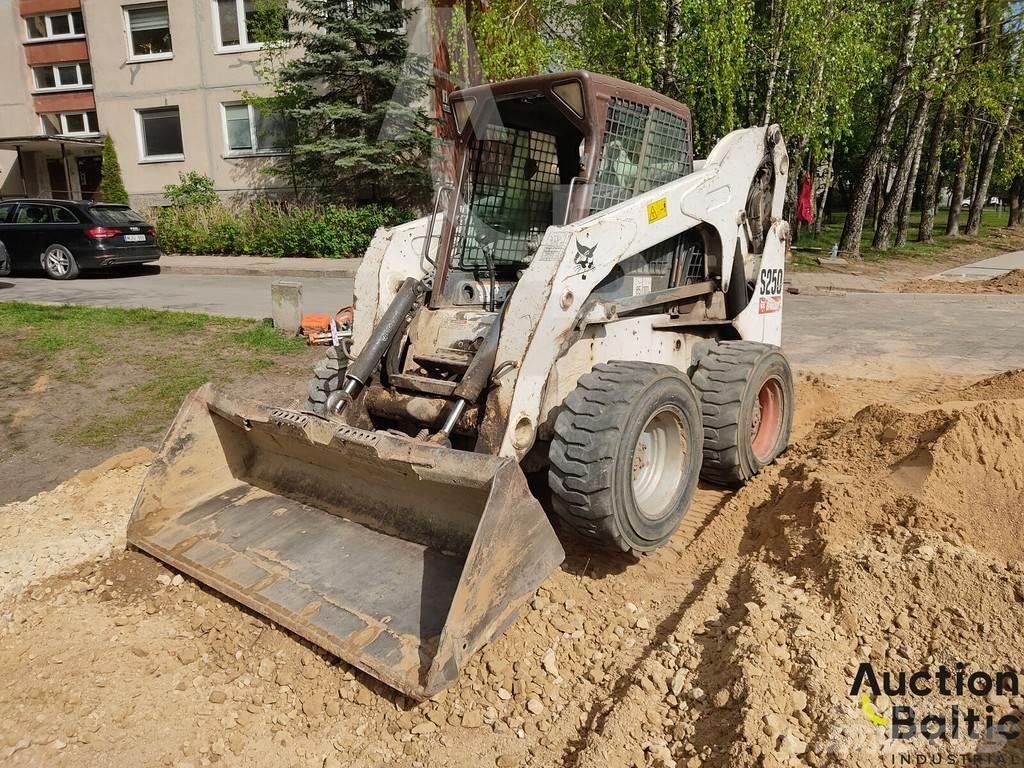 Bobcat S 250 Skid steer mini nakladalci