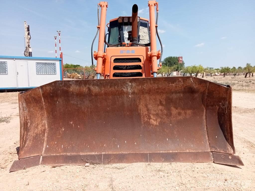 Fiat-Hitachi D 180 Buldožerji goseničarji
