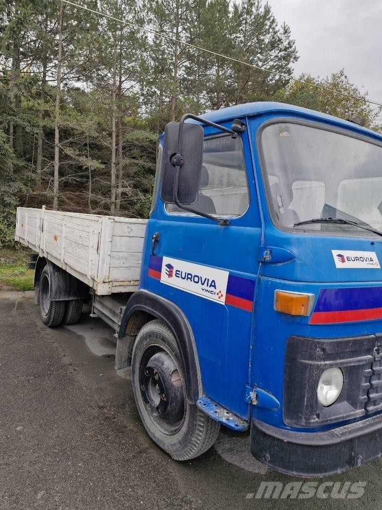 Avia 30N Tovornjaki s kesonom/platojem