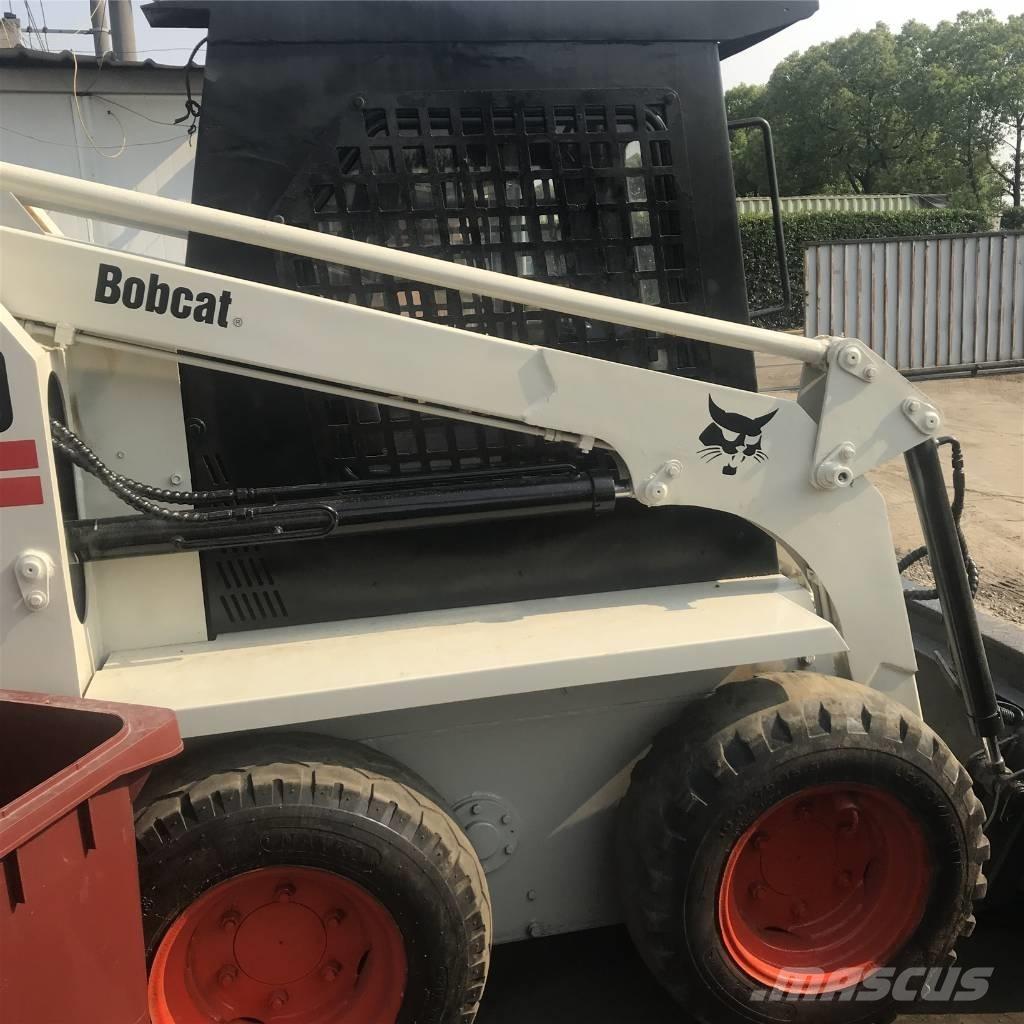 Bobcat S130 Skid steer mini nakladalci