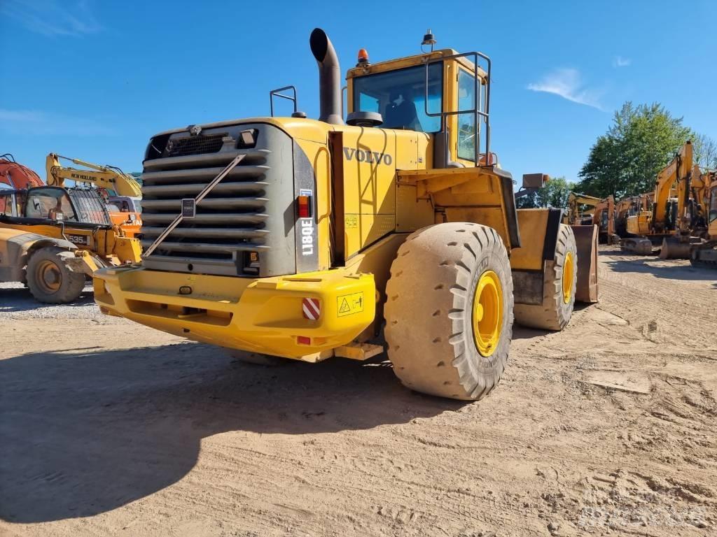 Volvo L 180 E Kolesni nakladalci