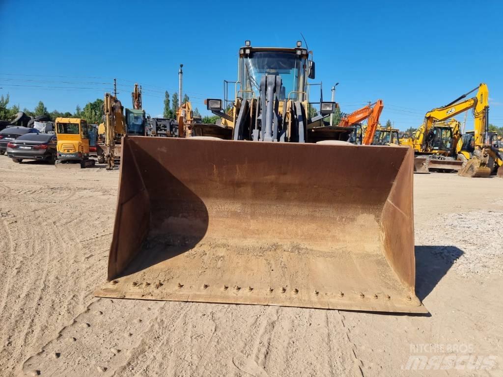 Volvo L 180 E Kolesni nakladalci