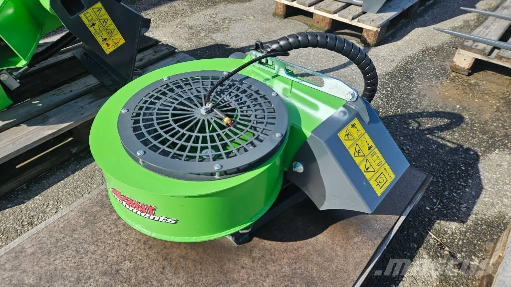 Avant Lövblås Skid steer mini nakladalci