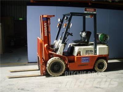 Nissan RJ02A25U Viličarji - drugo