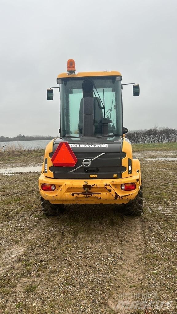 Volvo L 30 G Kolesni nakladalci