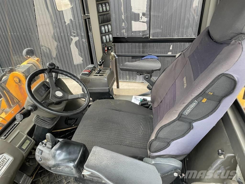 Ljungby L 13 Kolesni nakladalci