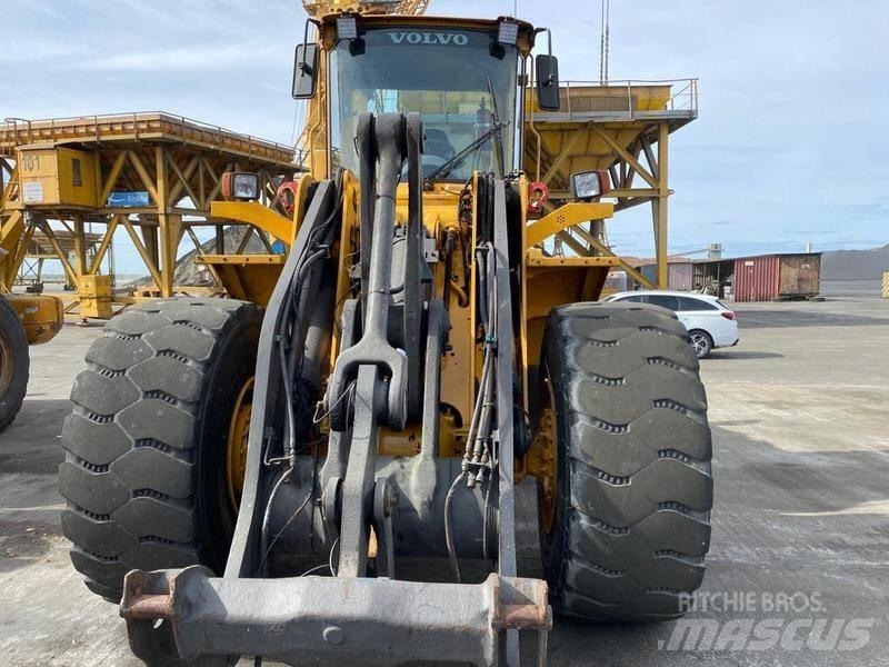 Volvo L 120 E.Ref.10 Kolesni nakladalci