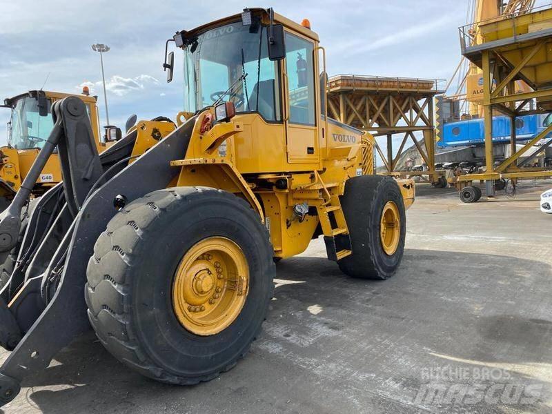 Volvo L 120 E.Ref.10 Kolesni nakladalci