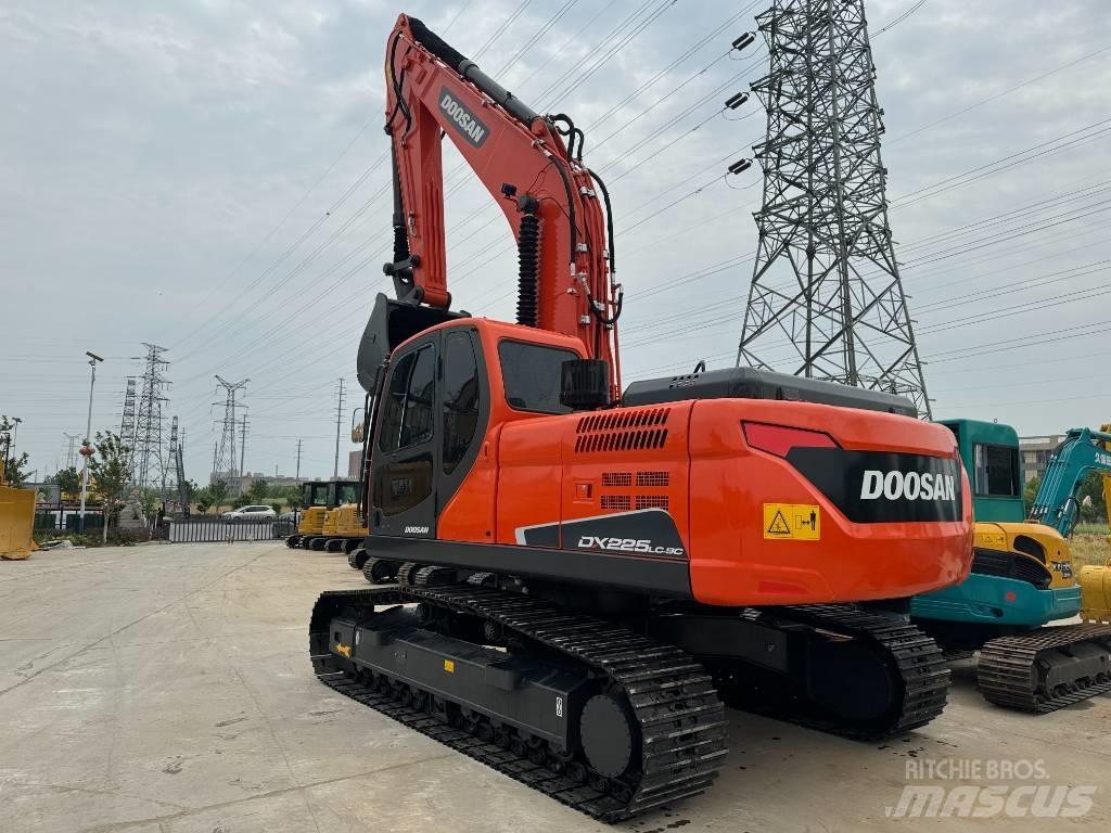 Doosan DX 225 LC-9C Bagri goseničarji